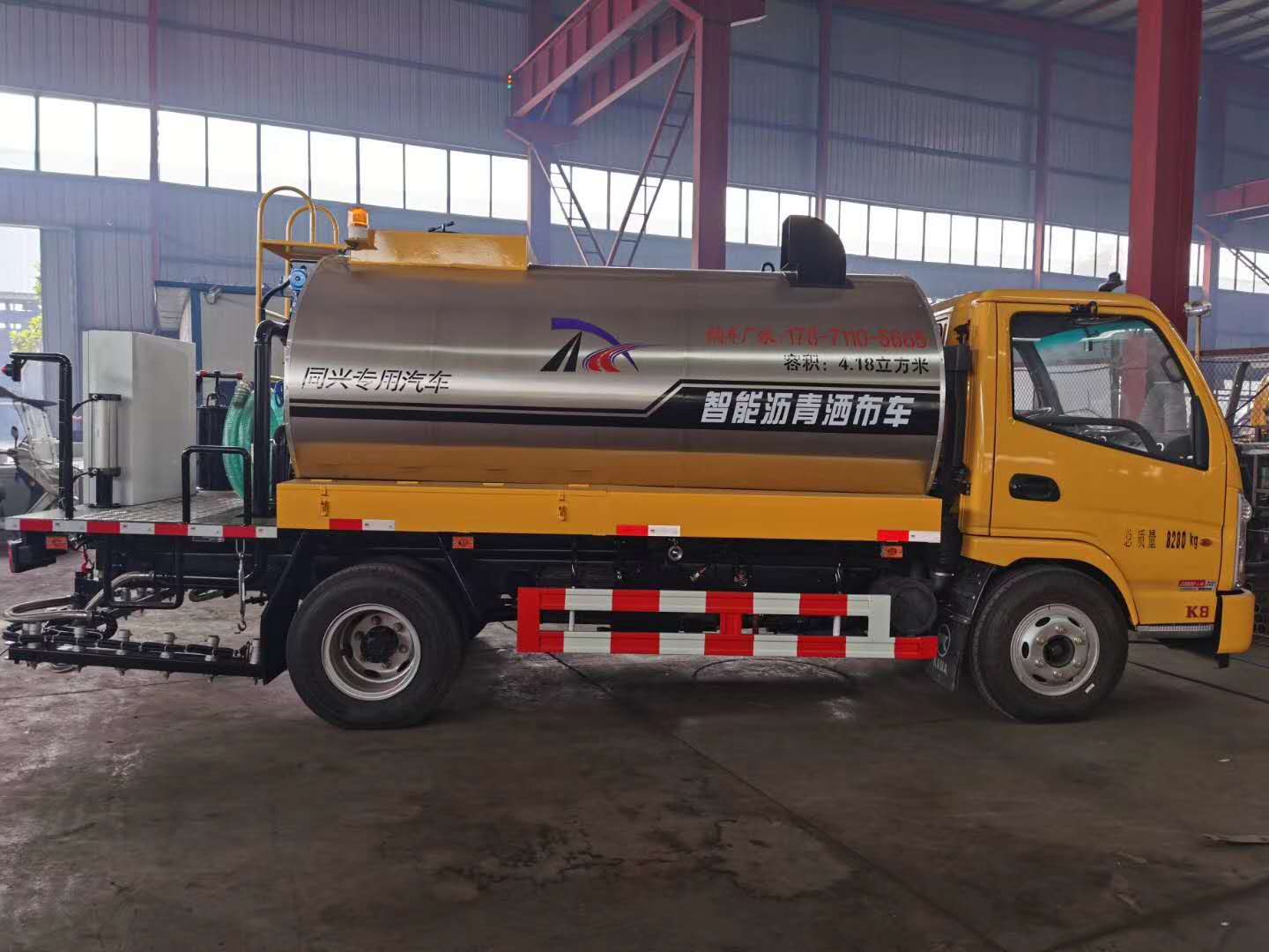 6噸乳化瀝青撒布車銷往內蒙古烏海